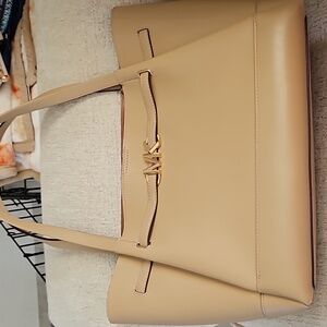 Michael Kors Tote